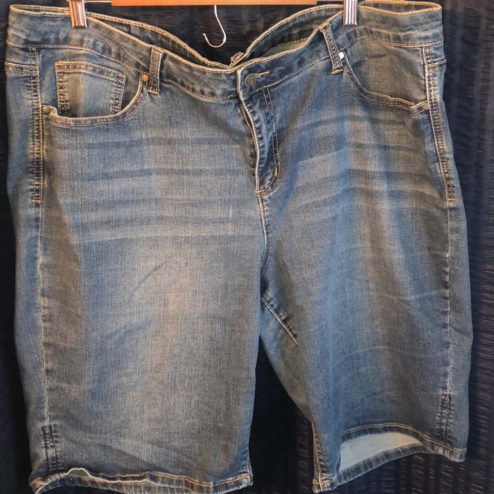 Earl Jeans Relaxed Fit Denim Shorts